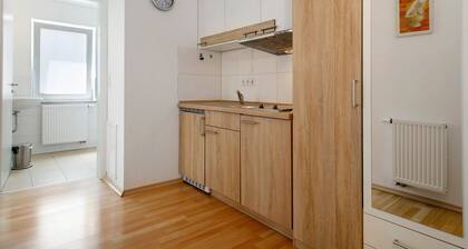 Ferienwohnung '6' mit Balkon und Wi-Fi