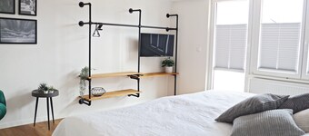 Holiday Home 'Hq16 - Modern' with Private Terrace, Balcony and Wi-Fi