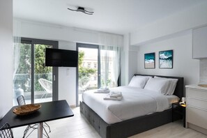 Studio, Balkon, Stadtblick