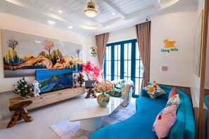 Villa de lujo, balcón, vistas al jardín | Zona de estar