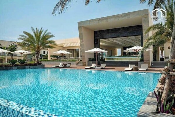 4 outdoor pools - Luxury 4 Br Cherry Villa - Novaworld PT (Phan Thiet)