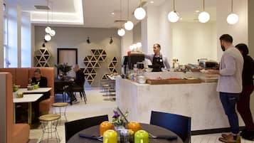 Esmorzar diari continental (13.95 GBP per persona)