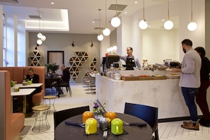 Daily continental breakfast (GBP 13.95 per person)