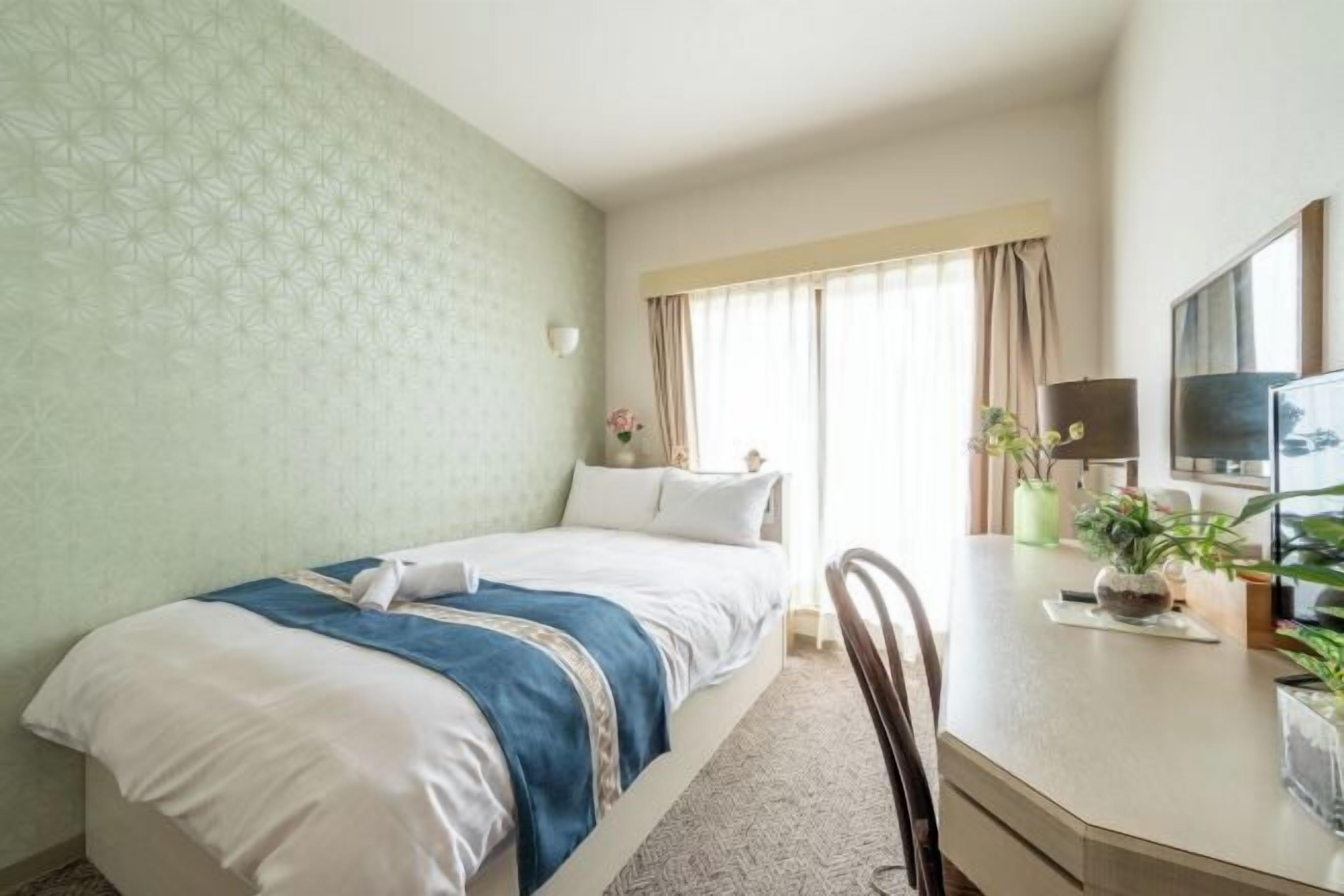 Skrivebord, skrivebord for bærbar PC, blendingsgardiner og lydisolert