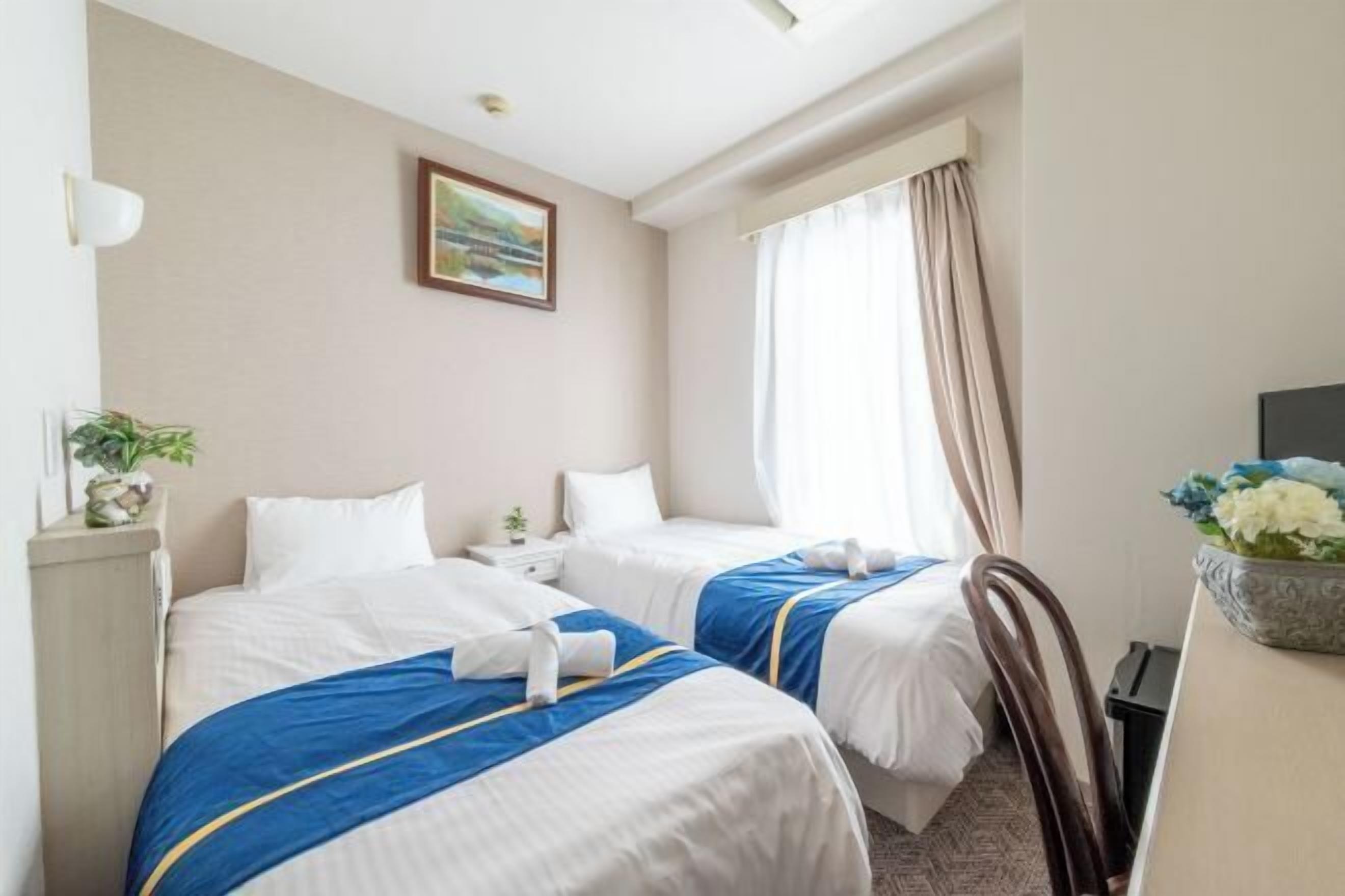 Skrivebord, skrivebord for bærbar PC, blendingsgardiner og lydisolert