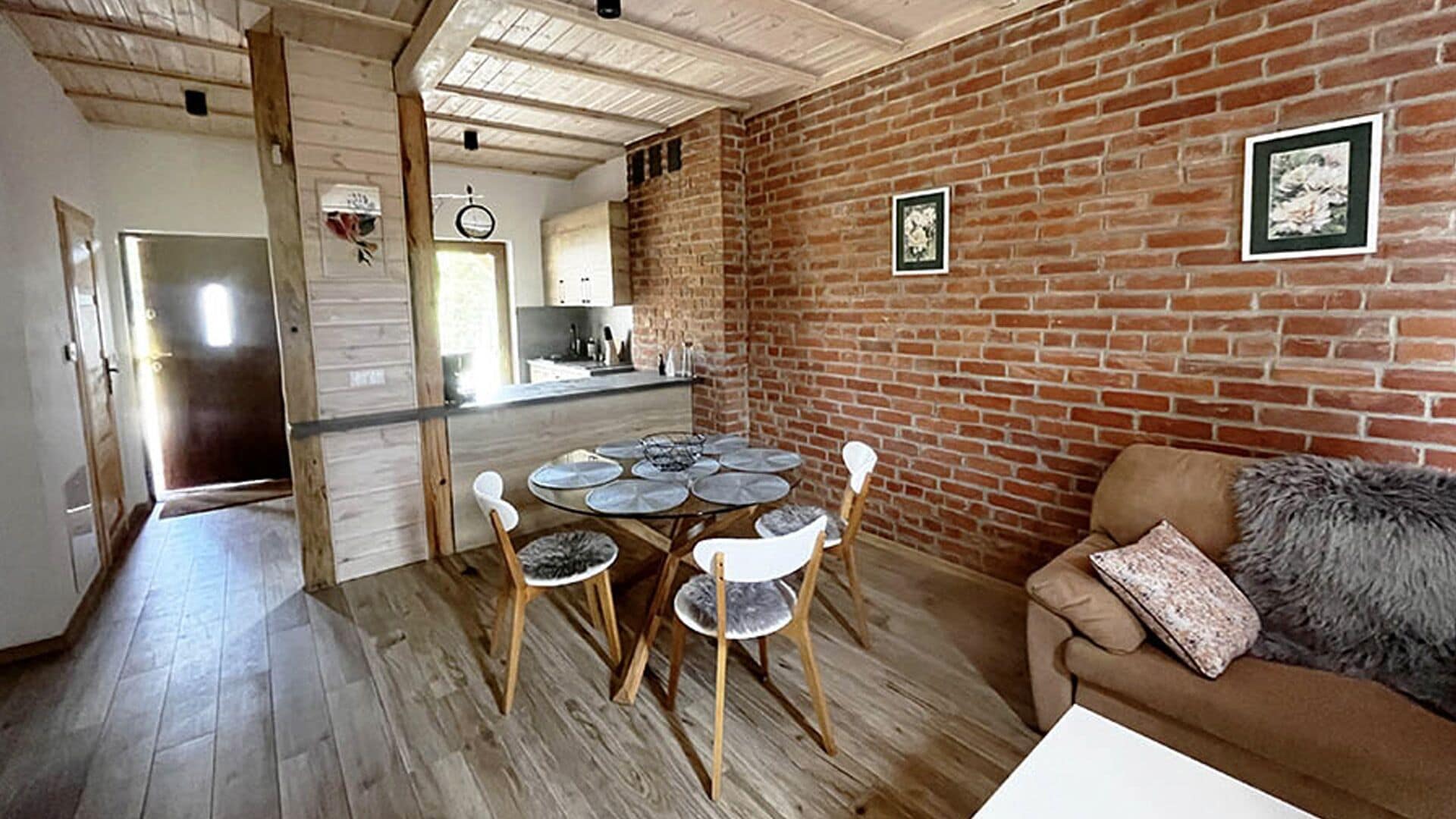Premium Apartment, 3 Bedrooms, Kitchenette | Living room