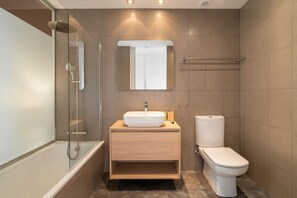 Apartment | Bathroom