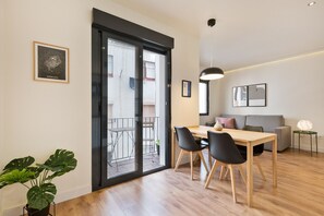 Apartment | Living area - Urban Chill Apartments By Olala Homes (L'Hospitalet de Llobregat)