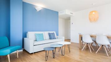 Appartement | Woonruimte | Een 50-cm televisie met kabelzenders