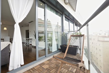 Apartment | Terrace/patio. Les Corts Apartments By Olala Homes