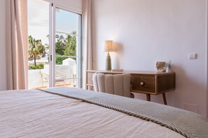 3 bedrooms, iron/ironing board, free WiFi