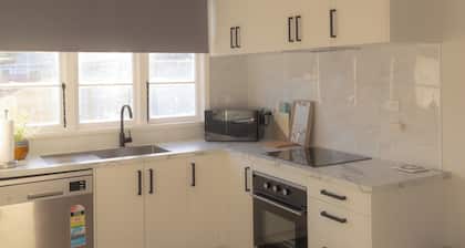 Newly renovated house! Near to the airport, hospital & Manawatu Arena