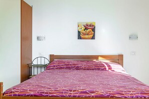 Acceso a internet y ropa de cama 