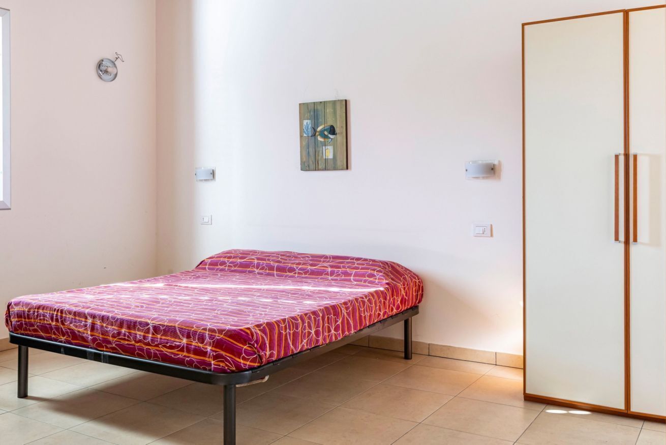 Internet, bed sheets