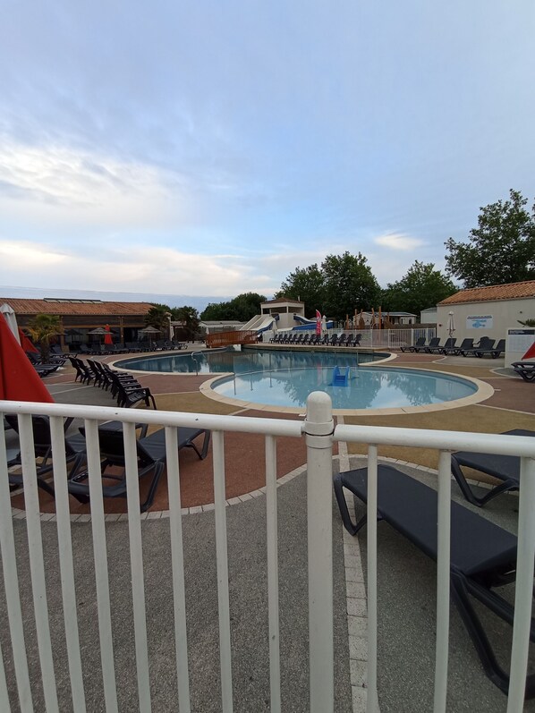 Indoor pool, outdoor pool