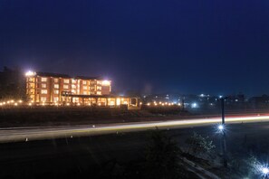 Exterior - Hotel Ashwatth (Mechinagar)
