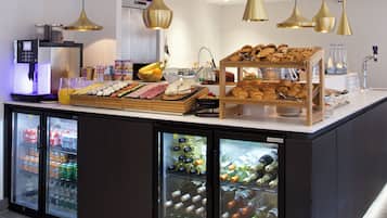Colazione continentale, servita nel weekend (11.95 GBP a persona)