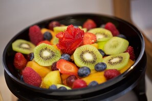 Daily continental breakfast for a fee - The Z Hotel Tottenham Court Road (London)