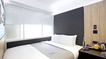 Individually furnished, desk, laptop workspace, blackout curtains