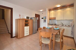 Fridge, microwave, stovetop, dishwasher - Charming loft with a beautiful solarium area (Lignano Sabbiadoro)