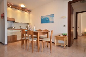 Dining - Lagoon charm apartment by Beahost Rentals (Lignano Sabbiadoro)