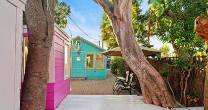 Walk Downtown; Beach 1.1 miles, Bar, Karaoke, Family Friendly, Jimmy Buffet Vibe