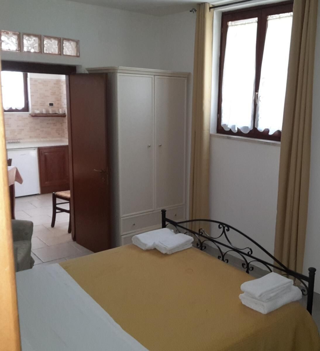 1 bedroom, WiFi, bed sheets