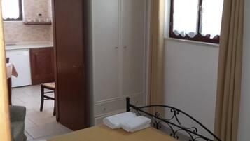 1 camera, Wi-Fi, lenzuola