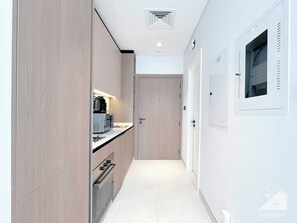 Interior - Studio Charm at Legacy: Ideal Arjan Stay (Dubai)