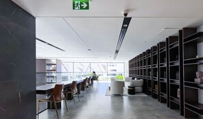 Interior - Studio Charm at Legacy: Ideal Arjan Stay (Dubai)