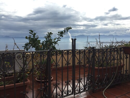 La Casa Di Levante, Appartement de charme avec terrasse panoramique.