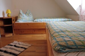 2 bedrooms, WiFi, bed sheets