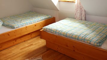 2 bedrooms, WiFi, bed sheets