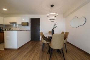 Dining - w* | Pleasant 3BR w/ Balcony in San Isidro (Lima)