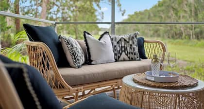 Leos Beach Hideaway, Stylish Tiny Home