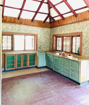 Superior Double Room | Balcony - The Hideaway Hosur by evaddo stays (Hosur)