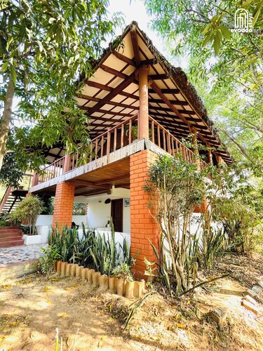 The Hideaway Hosur by evaddo stays