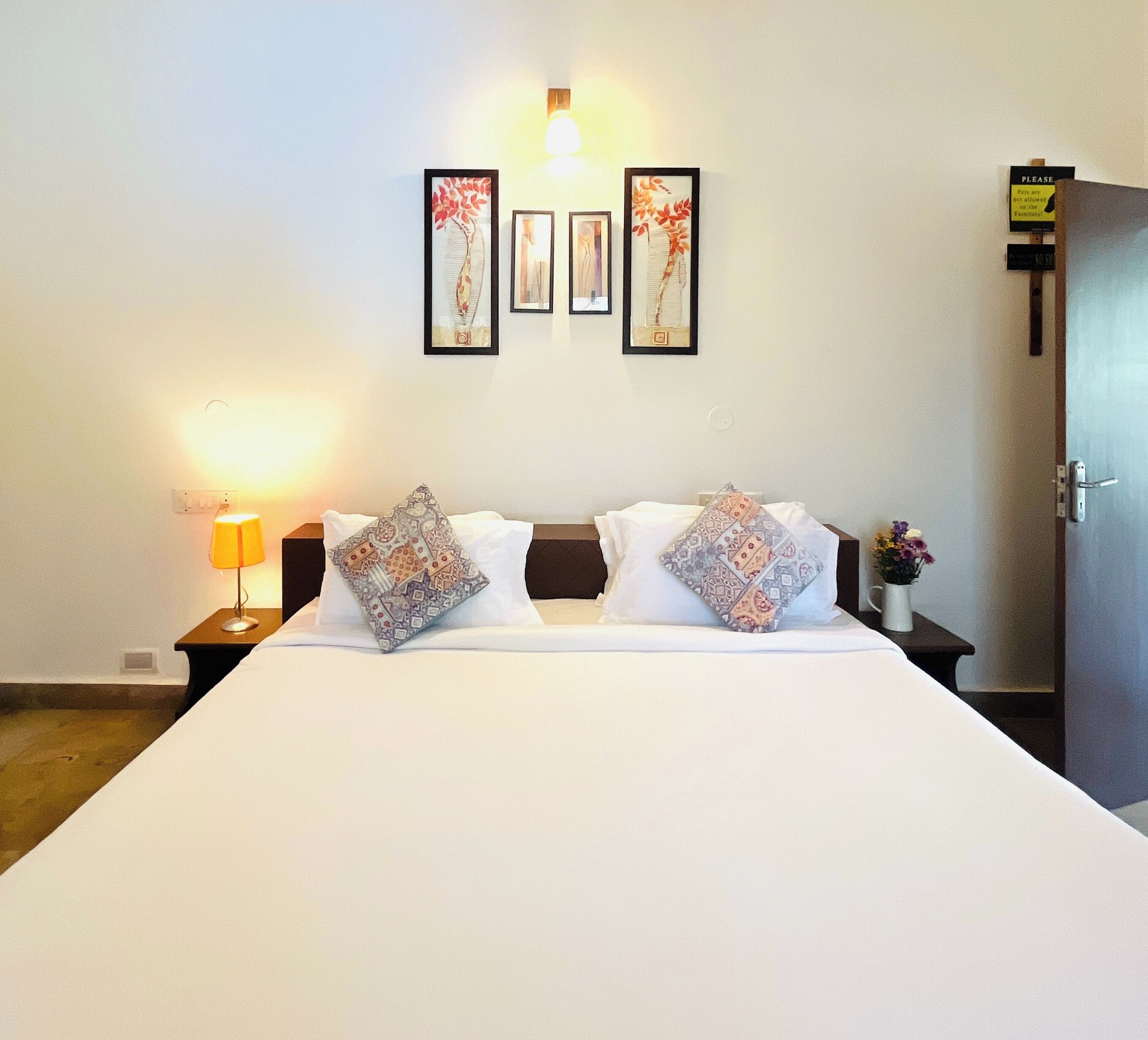 Comfort Double Room | Desk, laptop workspace, blackout drapes, WiFi (free)