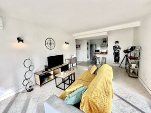TV