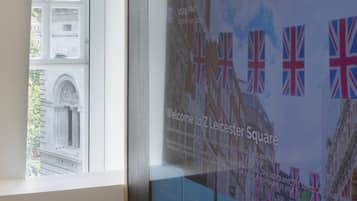 Queen Room | 獨特裝修、書桌、手提電腦工作空間、隔音