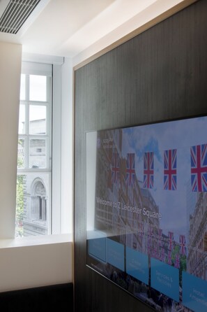Queen Room | Individuell eingerichtet, Schreibtisch, laptopgeeigneter Arbeitsplatz