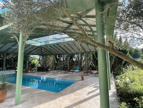 Piscine extérieure, piscine chauffée