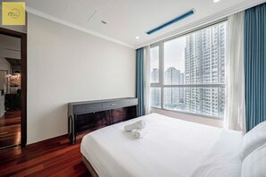 Presidential Apartment, 2 Bedrooms, Balcony, City View - Landmark 81 Magical Tower Apartment (Ho Chi Minh City)