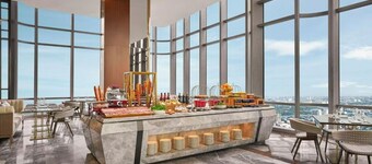 Landmark 81 Magical Tower Apartment
