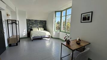 Chambre Triple Familiale, vue colline