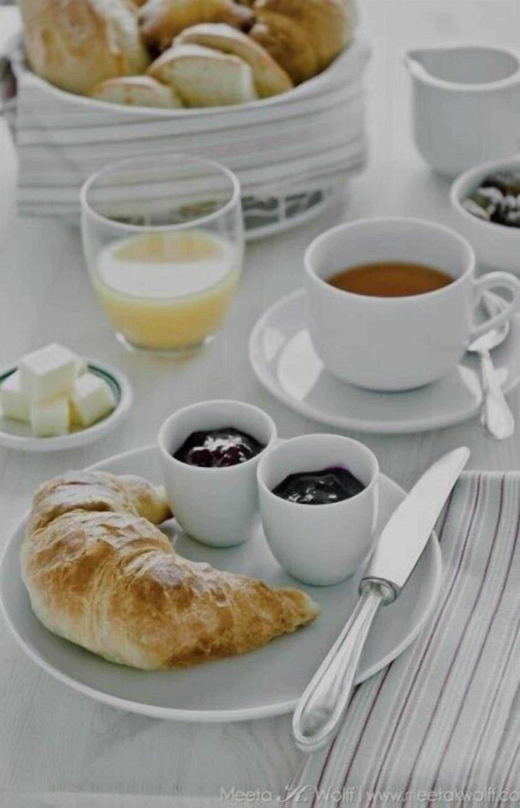 Breakfast meal