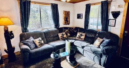 Stay in Yosemite - Cozy Bear North - Sleeps 5