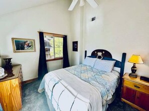 2 Schlafzimmer, Schreibtisch, WLAN, Bettwäsche