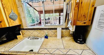 Stay in Yosemite - Cozy Bear North - Sleeps 5