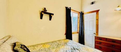 2 室のベッドルーム、WiFi、ベッドシーツ